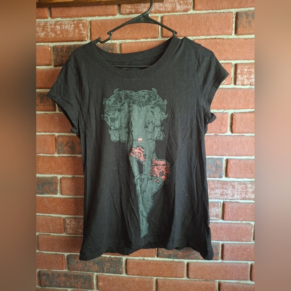 Betty Boop Black Tee with Graphic Design - Picture 1 of 3